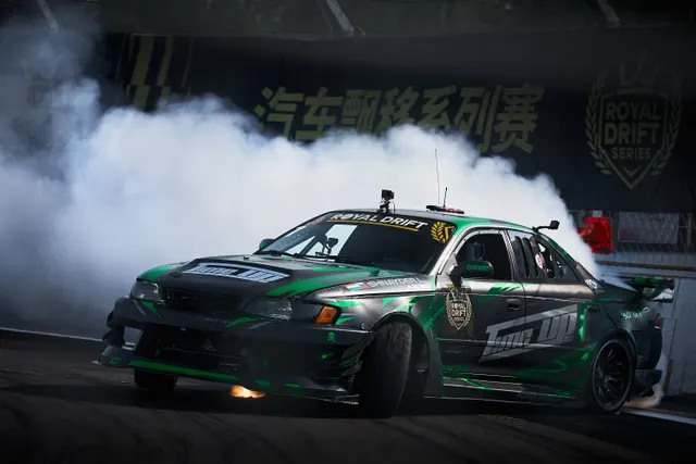 排位赛 & 车手签名会 & Car Show (周六)