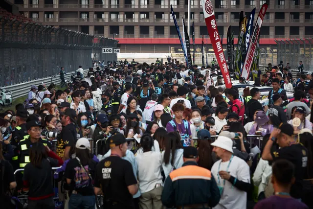 排位赛 & 车手签名会 & Car Show (周六)