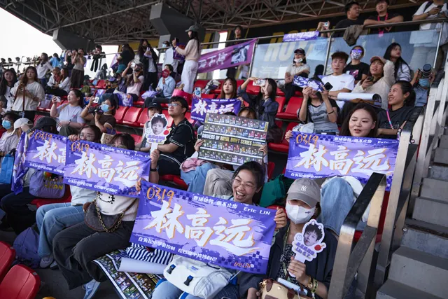 排位赛 & 车手签名会 & Car Show (周六)
