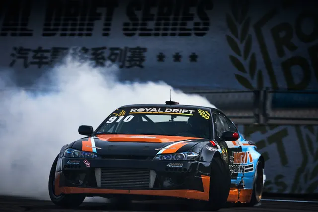 排位赛 & 车手签名会 & Car Show (周六)