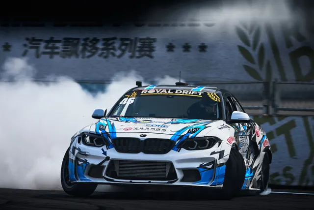 排位赛 & 车手签名会 & Car Show (周六)