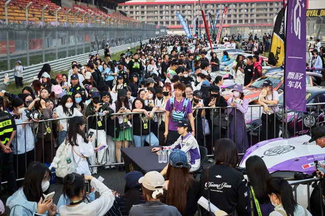 排位赛 & 车手签名会 & Car Show (周六)