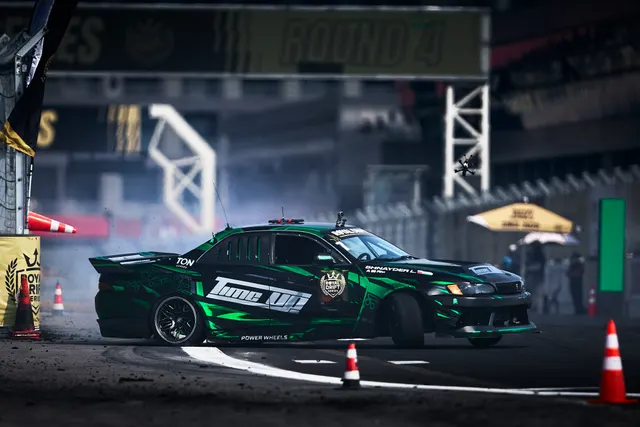 排位赛 & 车手签名会 & Car Show (周六)