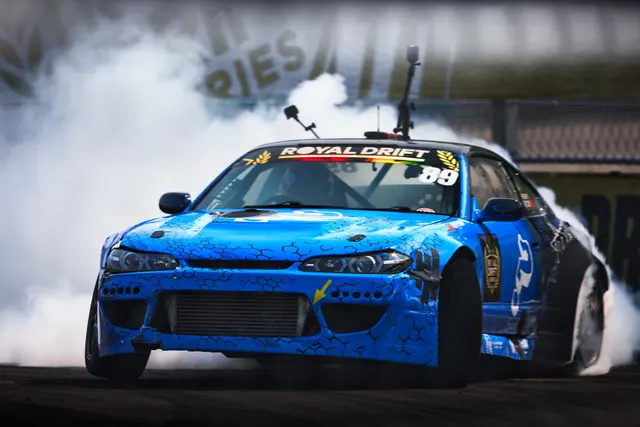 排位赛 & 车手签名会 & Car Show (周六)