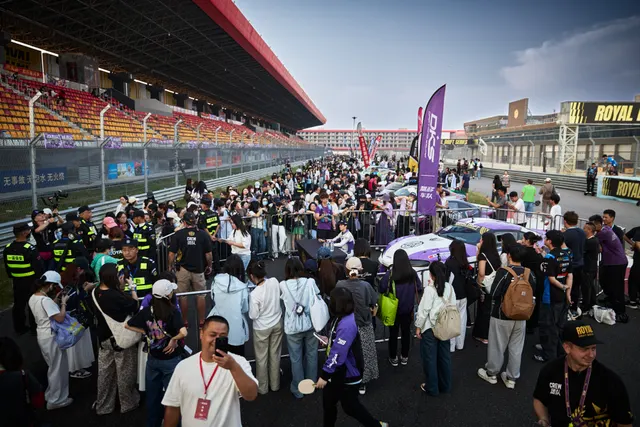 排位赛 & 车手签名会 & Car Show (周六)