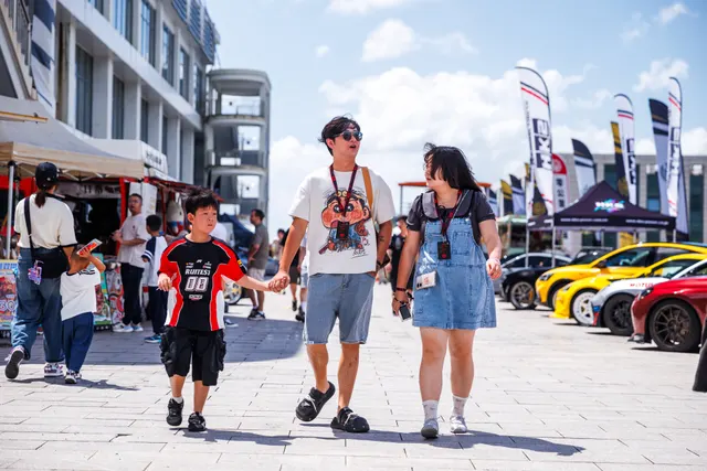 Round 3 RoyalDS 2026 - Saturday - Qualifying & Royal Car Show & Autograph Session