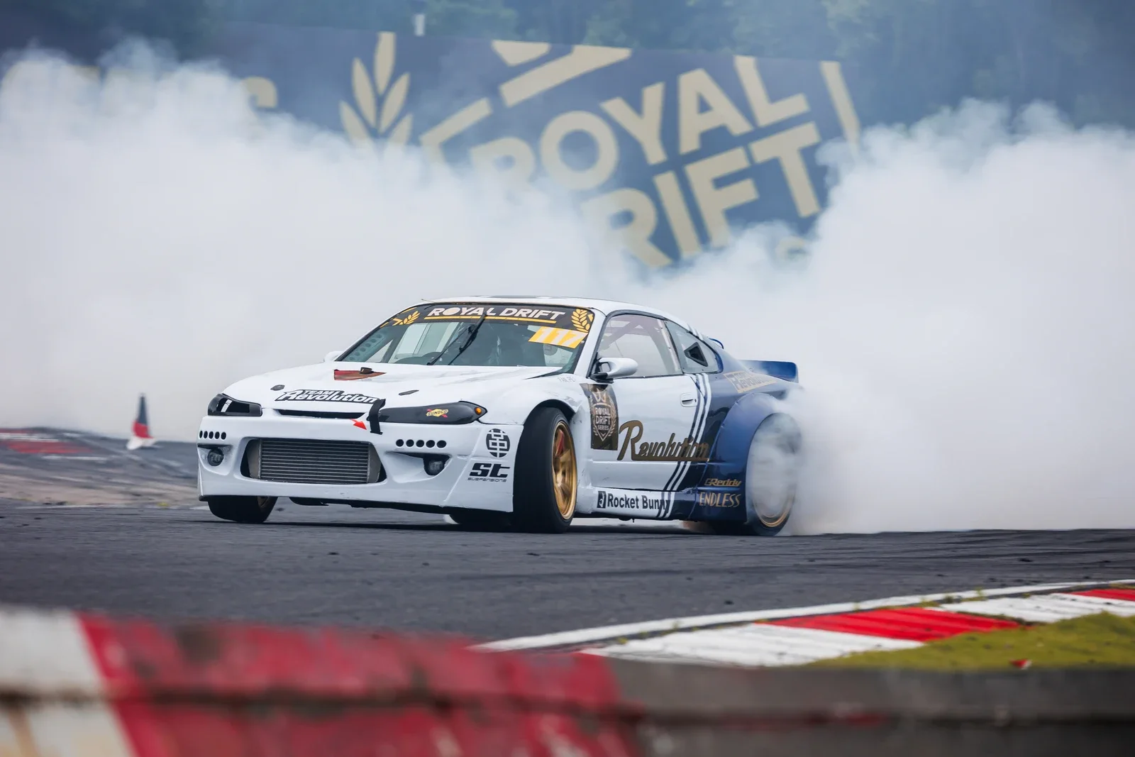 NISSAN SILVIA S15 - 1