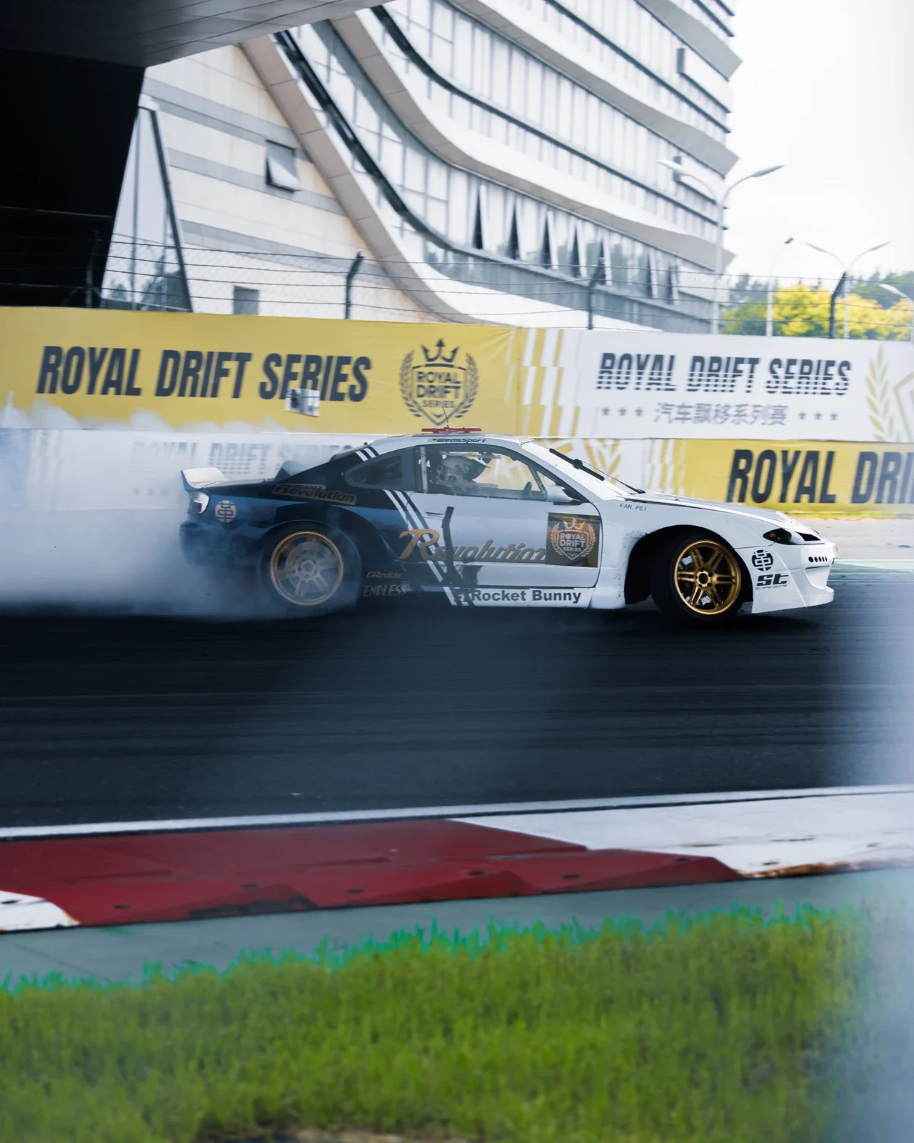 NISSAN SILVIA S15 - 8