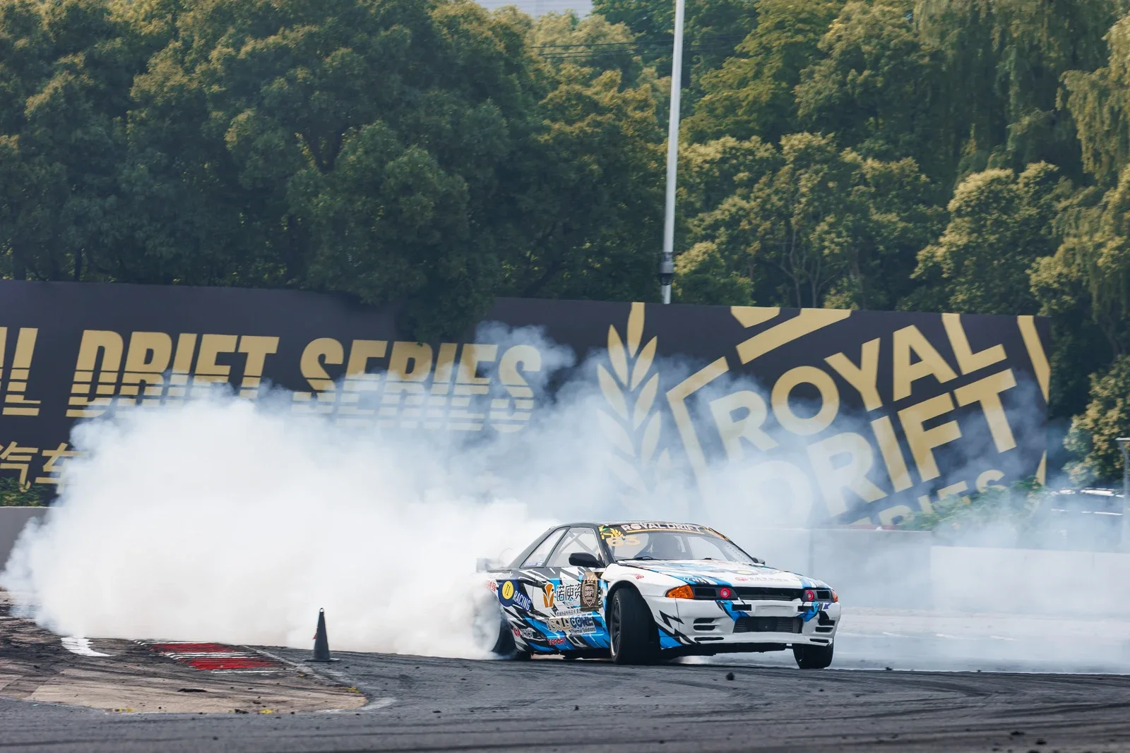 NISSAN SKYLINE R32 - 1