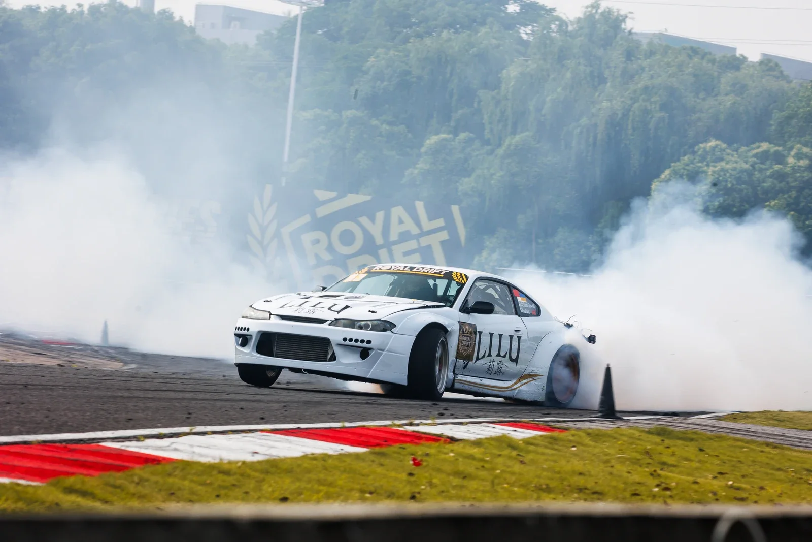 NISSAN SILVIA S15 - 4