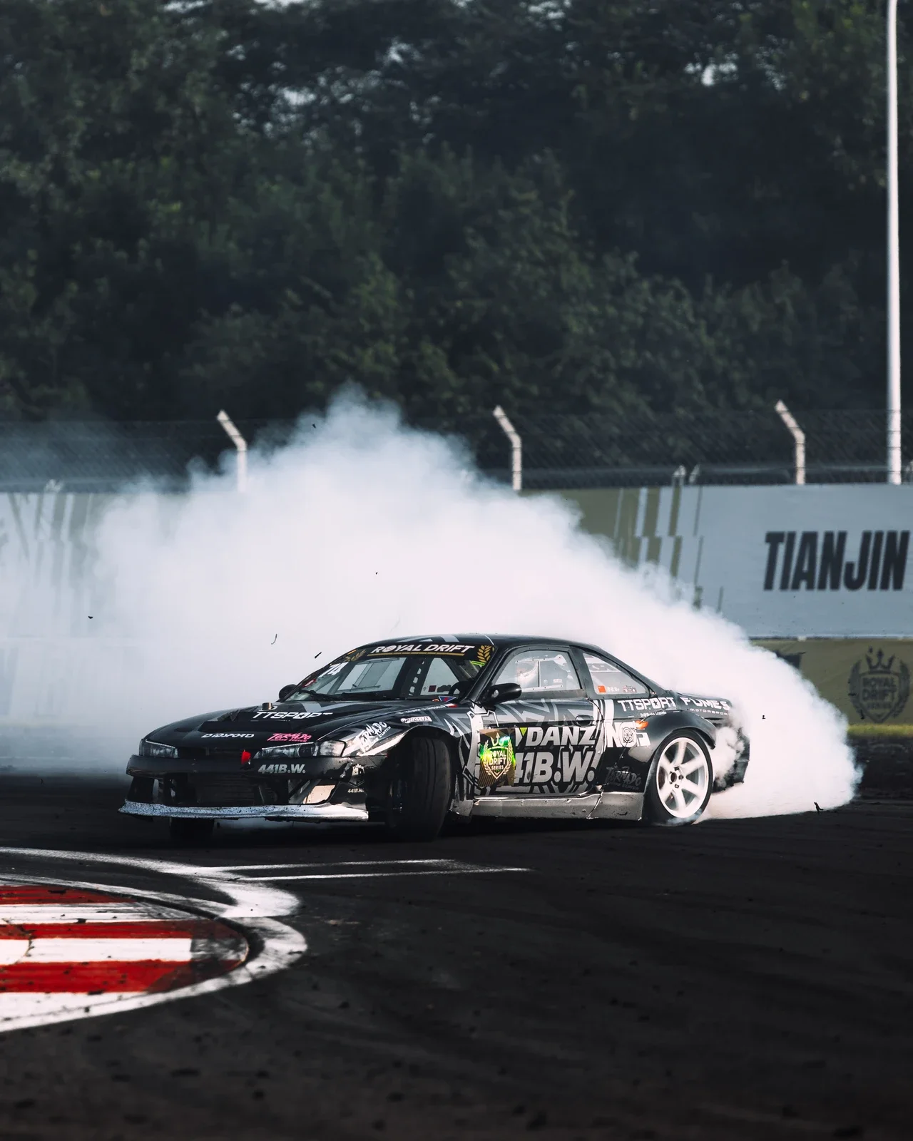 NISSAN SILVIA S14 - 1
