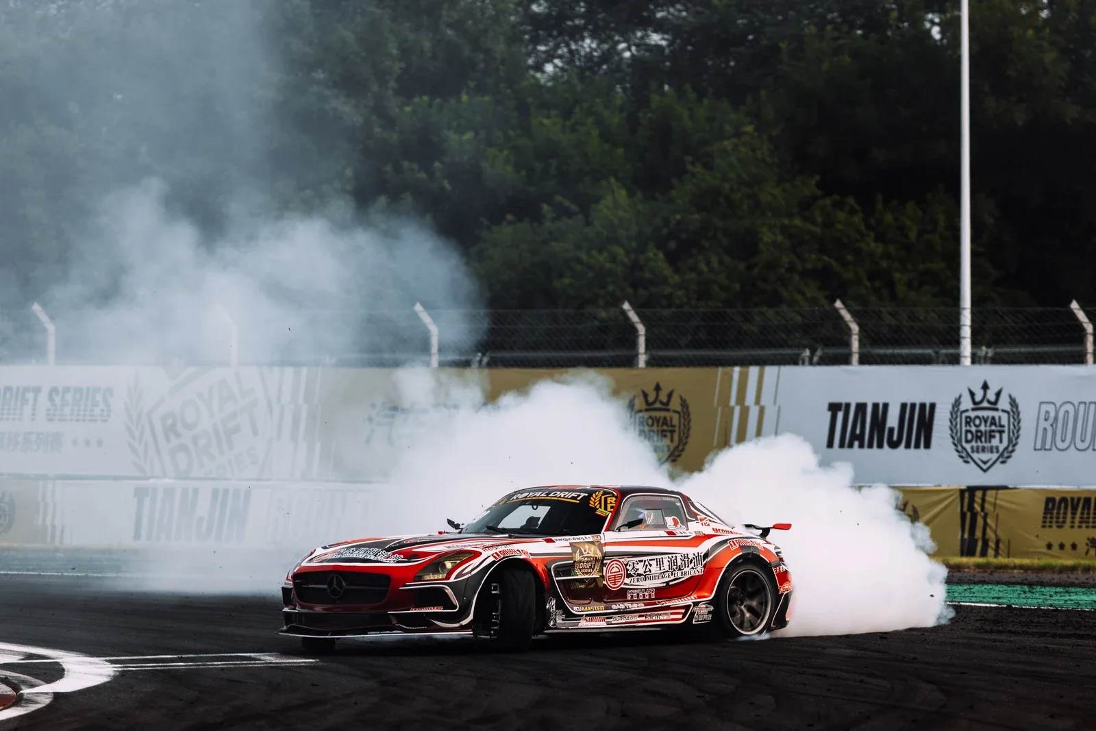Mercedes-Benz SLS C197 - 4